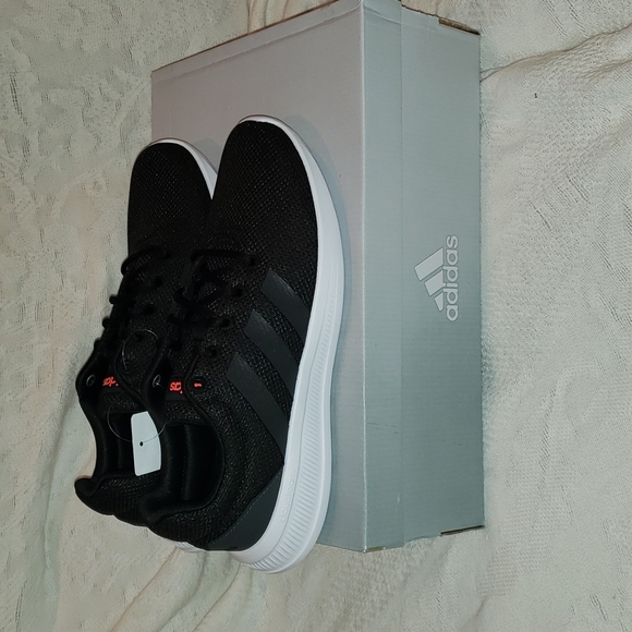 Brand New Men Adidas Shoe, Black Size 9 - Picture 4 of 10